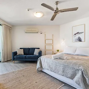  Aparthotel Coolum Beachside Australia